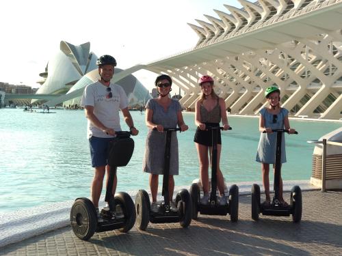 Los fotos de gran tour en segway por la ciudad