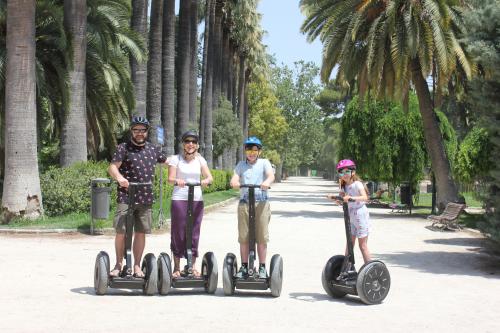 Los fotos de gran tour en segway por la ciudad