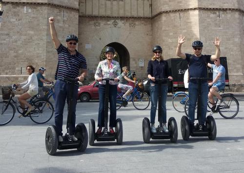 Los fotos de gran tour en segway por la ciudad