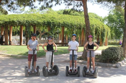 The photos of grand city group segway tour