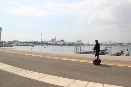 Los fotos de tour en segway por el puerto de valencia