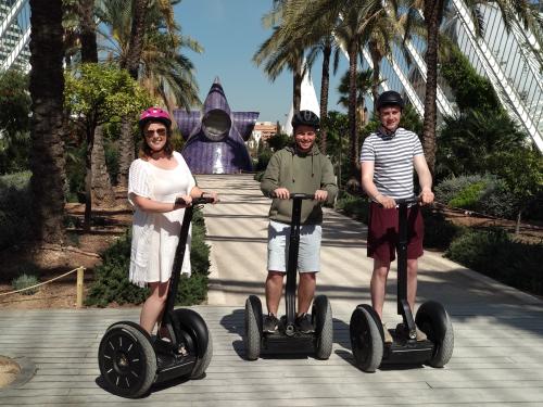 Los fotos de gran tour en segway por la ciudad